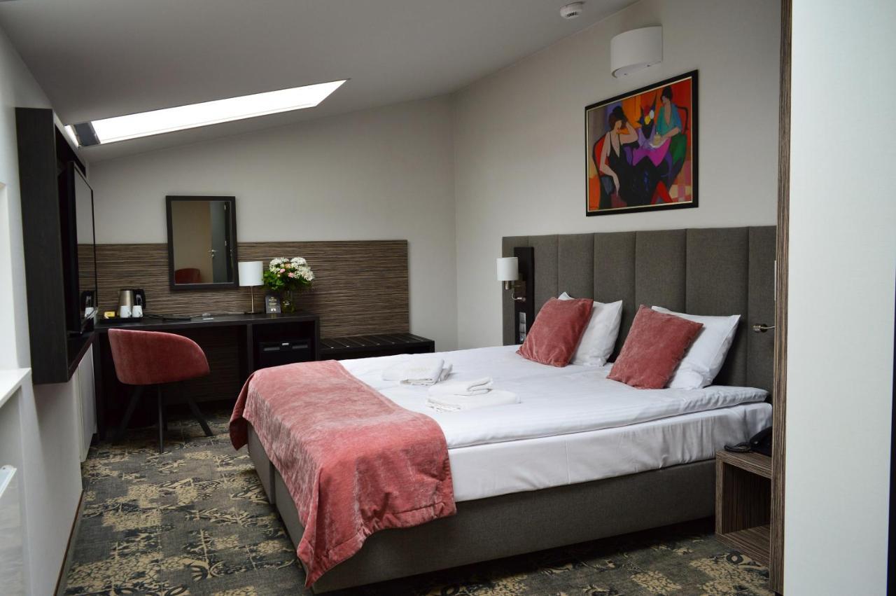 Estera 4* Krakow